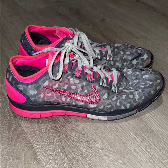 Custom Swarovski Leopard NIKE Free TR Connect 2 Womens 638680-003 Dark Magnet 9 - Picture 1 of 5